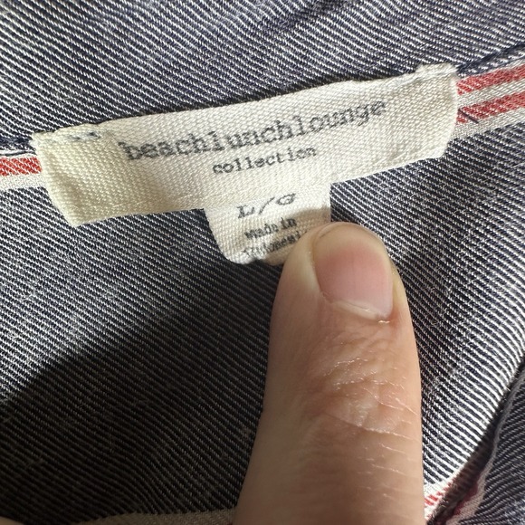 Beachlunchlounge Collection Gray Red White Button Front Shirt Women's Size Large - Picture 4 of 4